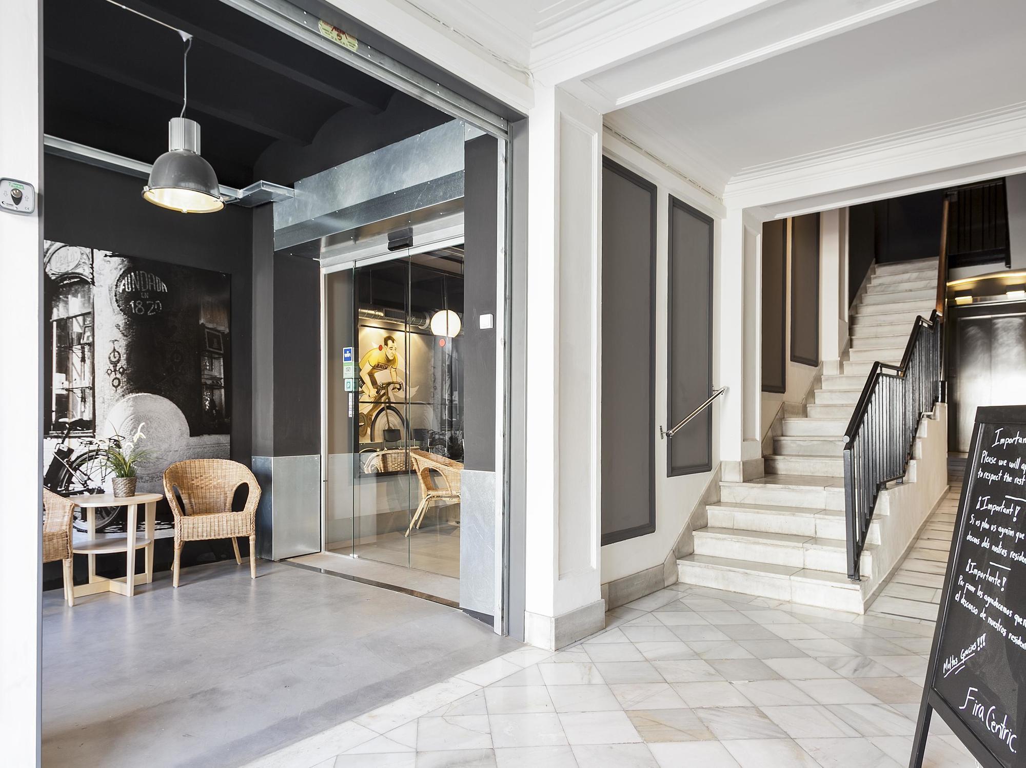 ברצלונה Dingdong Fira Apartments מראה חיצוני תמונה